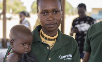 14 month old Chan Adim Garang and Monica Mawien. Photo: Kieran McConville/Concern Worldwide