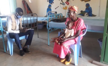 18-month-old Abuk had a fever, diarrhoea, and was underweight. Our Concern-supported health facility diagnosed her as malnourished and treated her straight away. This is the first of Arek's family to receive such treatment but due to Covid-19, life has become increasingly more difficult. Photo: Dominic Deng / Concern Worldwide / South Sudan