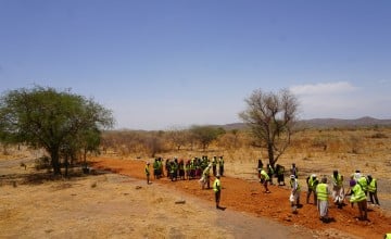 Cash for Work beneficiaries work on the rehabilitation of the Abkhoussoun - Kerfi road in the Sila Province, Chad, 2021. Photo: Laurent De Ruyt / Concern Worldwide.