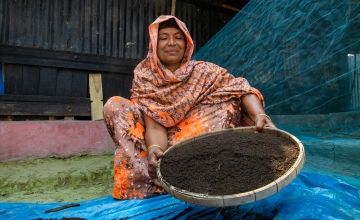 Asma Begum (37) received training and seeds as part of Concern Worldwide's programme to build the resilience of communities. Photo: Gavin Douglas/ Concern Worldwide