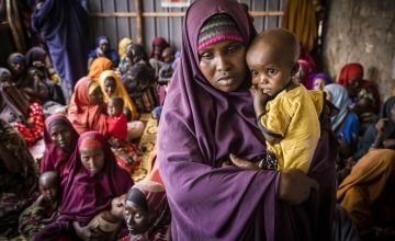 Salma (40) and baby Idil (18 months) at a Concern-supported maternal and child health centre in Baidoa, Somalia