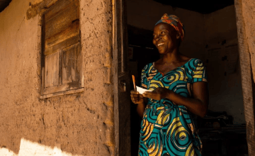 Nurse Leonie Kamono, 37, at Kiambi Heath Centre, Manono Territory, DRC. Hugh Kinsella Cunningham/Concern Worldwide