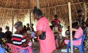 Nutrition Screening in Magbondo Community Photo Charlotte Woellwarth Concern Worldwide