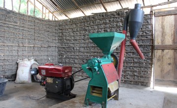 Rice milling machine in Memuria Village, Tonkolili District. Photo: Charlotte Woellwarth/Concern Worldwide