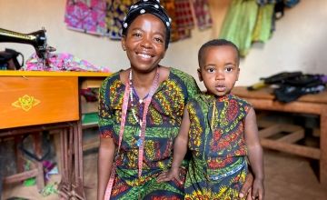 Alexia and her daughter are one of 2,700 vulnerable households to have taken part in Concern’s previous Graduation Programme (2017-2022) in Rwanda. The new Green Graduation Programme, launched in early 2023, aims to reach 1,200 families living in extreme poverty in two districts.