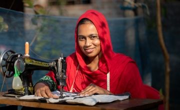 As part of our programmes, Minara received hands-on training in handicraft making in 2022 and she has now become an earner for her family in Bangladesh. Photo: Mumit M/Concern Worldwide