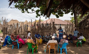 Handaraku Community Meeting, Tana River County, Kenya. Photo: Zurich Flood Resilience Alliance/Concern Worldwide.