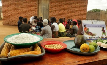 Nutrition group meeting, Maganga Village, Malawi. Photo: Jon Hozier-Byrne/Concern Worldwide.