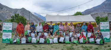 Farmer Field School female participants. Gilgit, Pakistan. Photo: Concern Worldwide.