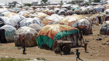 A section of the Edaan Qaboobe site for internally displaced people on the edge of Baidoa. The over crowded conditions are contributing to the spread of measles. Photo: Eamon Timmins/Concern Worldwide