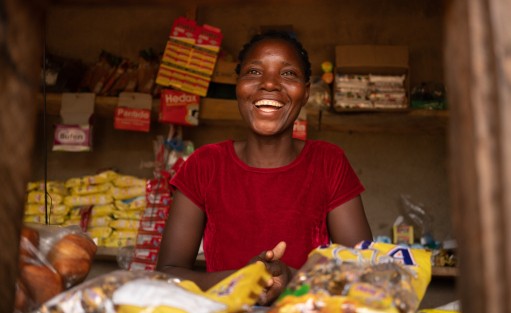 Eliza Manjolo in her shop in Nsanje, Malawi Photo: Chris Gagnon/Concern Worldwide