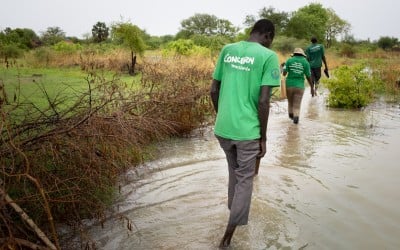 Concern staff work in all sorts of difficult situations to reach vulnerable communities in rural areas of Aweil, South Sudan. Photo: Abbie Trayler-Smith / Concern Worldwide