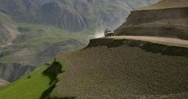 A Concern Land Crusier in action in the hills of Northeastern Afghanistan. Photo: Kieran McConville / Concern Worldwide