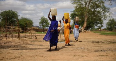 Women collecting water at new water point near Dog Dore, Sila Province, Chad. Photo: Concern Worldwide.