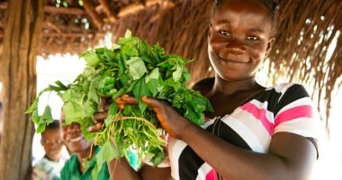 Mothers Group member Martina Myers at a food and nutrition diversification session in Gborgar, Grand bassa, Liberia, supported by Concern under the Irish Aid funded LIFE programme. Photo: Kieran McConville/Concern Worldwide.
