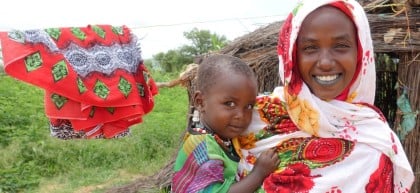 Ache (19) and Maimouna (2). Fararo, Chad. Photo: Lucy Bloxham/Concern Worldwide