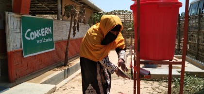 Kona* a Concern programme participant washing her hands as a preventative measure to the spread of COVID-19 Photo: AKM Jakaria / Concern Worldwide