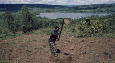 Single mum Espérence Ndayishimiye, Burundi. Chris de Bode/Panos Pictures for Concern Worldwide