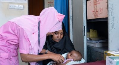 Shalia Kenia was cared for by midwives as she welcomed her daughter Sinthia  Photo: FrameIn Productions/Concern Worldwide