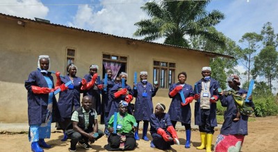Learning new skills to improve programme participant livelihood opportunities, Masiani district, Beni. Photo: Concern Worldwide.